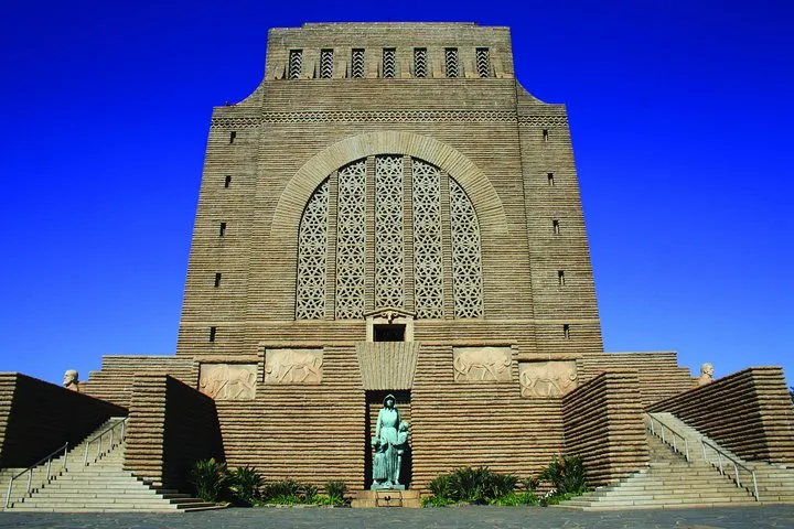 Half day Pretoria city tour with the Union Buildings in view